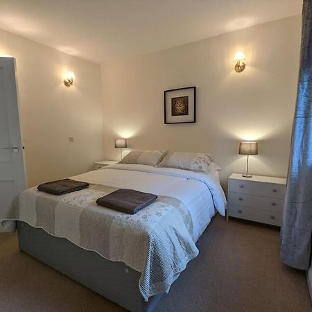 Two Bedroom Flat In Bridge Of Allan, Stirling Bagian luar foto