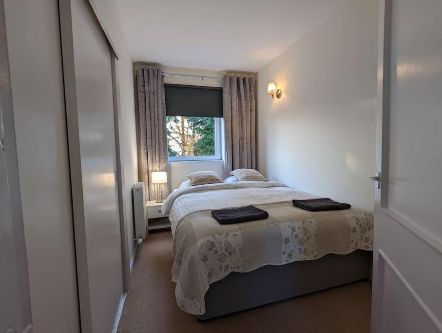 Two Bedroom Flat In Bridge Of Allan, Stirling Bagian luar foto